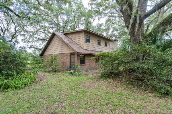 18001 SE HAWTHORNE RD, Hawthorne, FL 32640