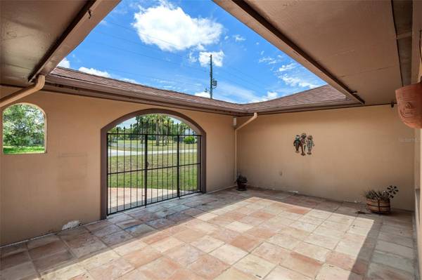 25 N COUNTRY CLUB DR, Crystal River, FL 34429