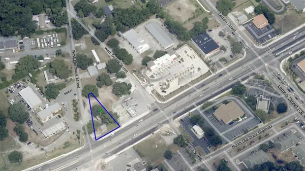 138 W HERMOSA ST, Lady Lake, FL 32159