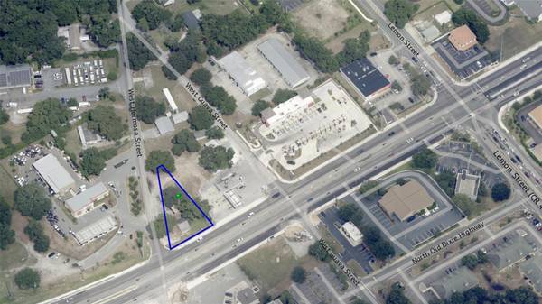 138 W HERMOSA ST, Lady Lake, FL 32159