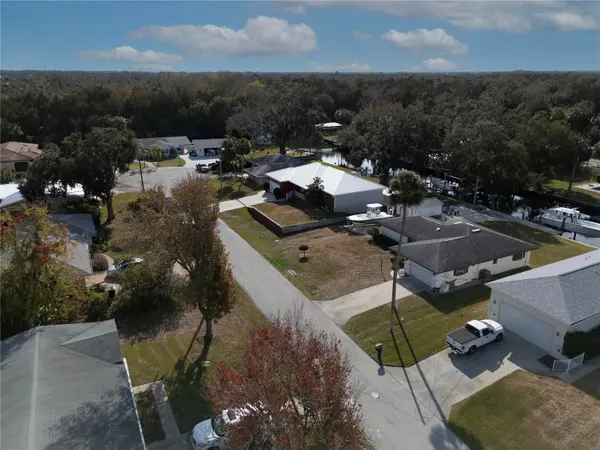 3879 N SEMINOLE PT, Crystal River, FL 34428