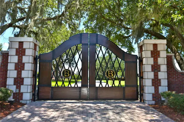 6800 SE 193RD ST, Micanopy, FL 32667
