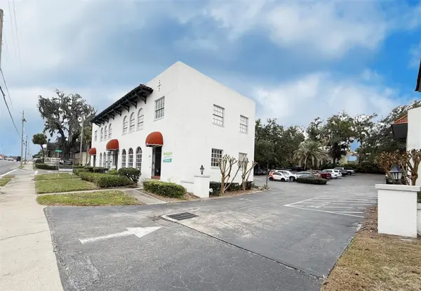 818 E SILVER SPRINGS BLVD, Ocala, FL 34470