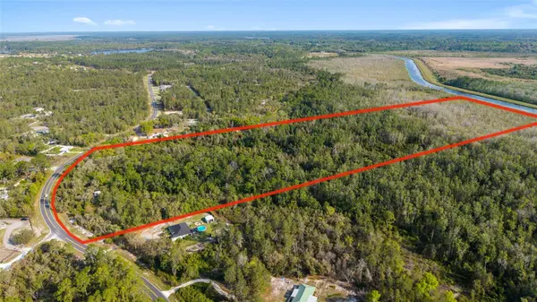475 FISHER RD, Ocklawaha, FL 32179