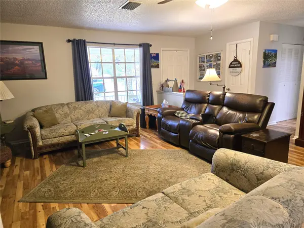 37 OAK LOOP, Ocala, FL 34472