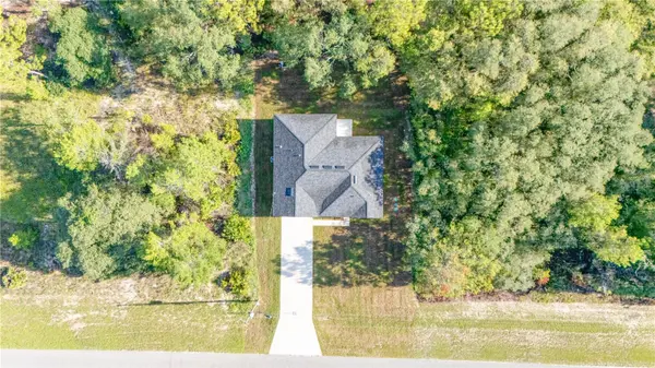 125 FISHER WAY, Ocklawaha, FL 32179