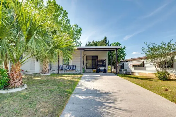 1224 DUSTIN DR, Lady Lake, FL 32159