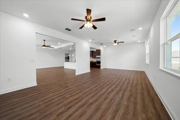 8233 SW 93RD TER, Ocala, FL 34481