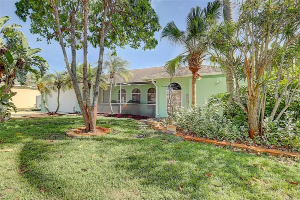 238 SW GROVE AVE, Port St Lucie, FL 34983