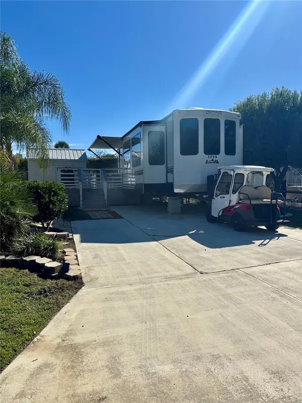3259 NE 102ND AVENUE RD, Silver Springs, FL 34488