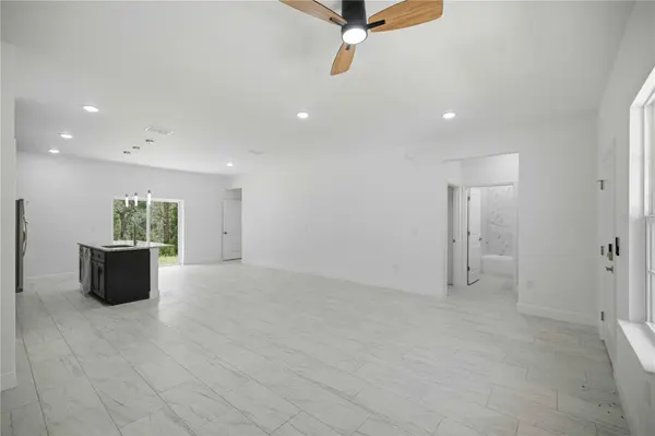 6346 N DARLINGTON DR, Dunnellon, FL 34434
