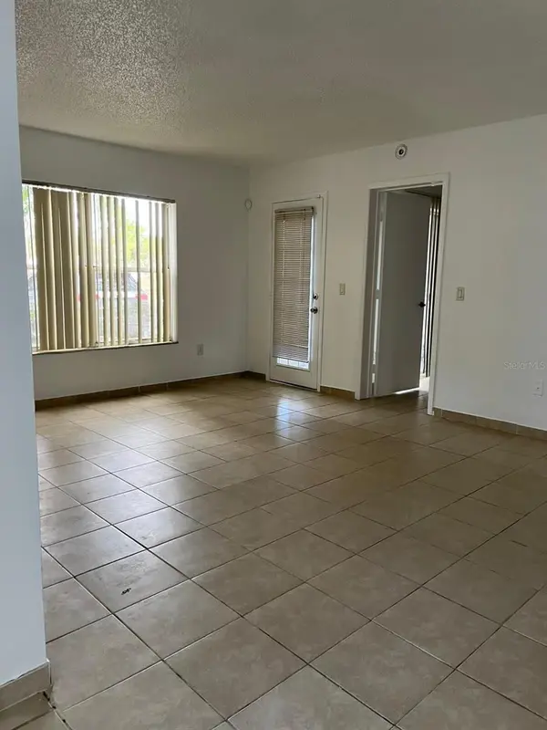 8236 FAIRWAYS CIR #D102, Ocala, FL 34472