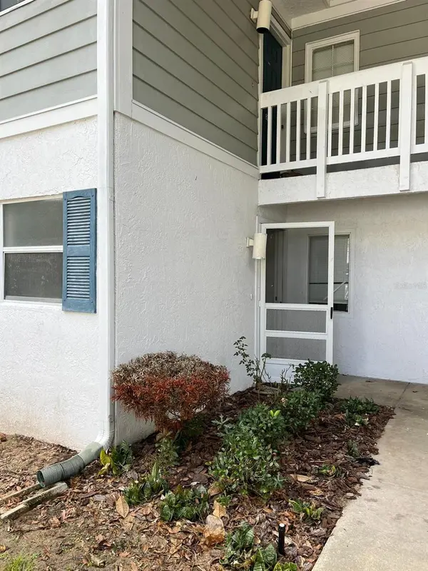 8236 FAIRWAYS CIR #D102, Ocala, FL 34472