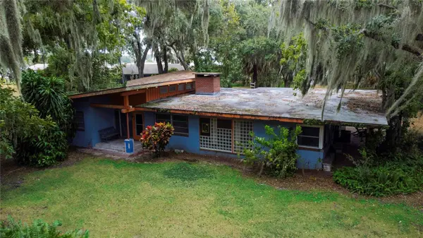 2060 LAKE ARIANA BLVD, Auburndale, FL 33823