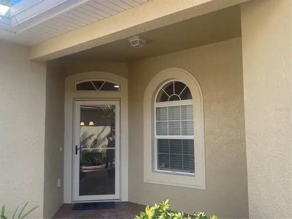 1561 VIENNA SQUARE DR, Winter Haven, FL 33884