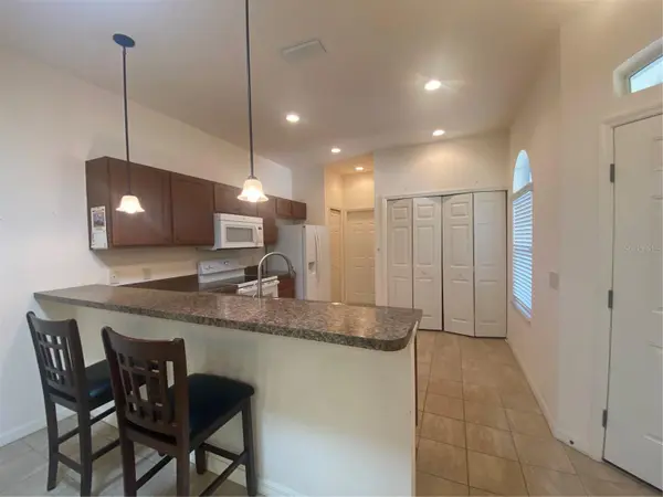 1561 VIENNA SQUARE DR, Winter Haven, FL 33884