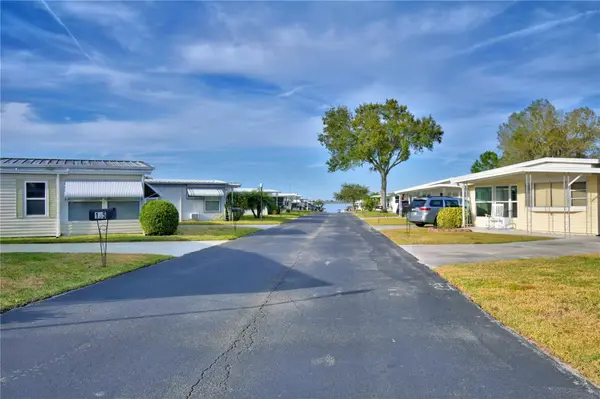 150 HOLIDAY LN, Auburndale, FL 33823