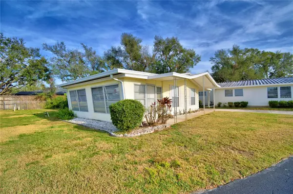 150 HOLIDAY LN, Auburndale, FL 33823