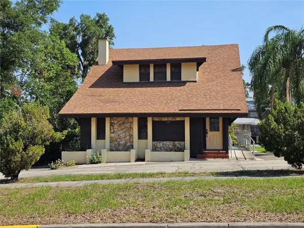 737 W CENTRAL AVE, Winter Haven, FL 33880