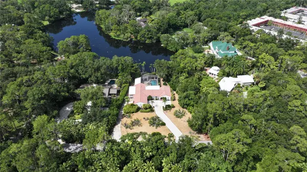 200 ISLAND WAY, Winter Haven, FL 33884