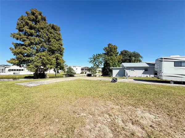 5058 SHORE LINE DR, Polk City, FL 33868