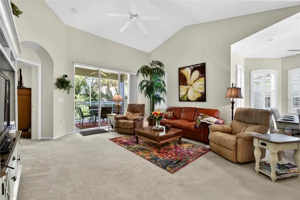 516 GRASSLANDS VILLAGE CIR, Lakeland, FL 33803