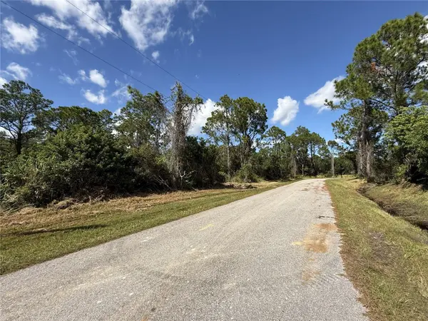 7538 BERNAL DR, Sebring, FL 33872