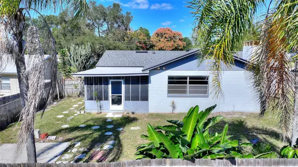 221 DOROTHY ST, Auburndale, FL 33823
