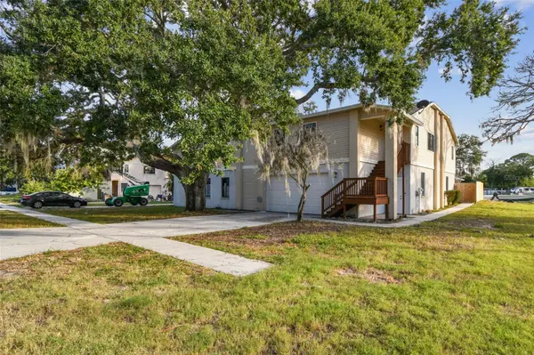 1734 RUMAR LN, Holiday, FL 34691