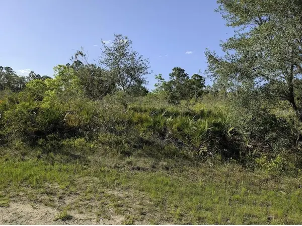 714 MAGNOLIA DR, Indian Lake Estates, FL 33855