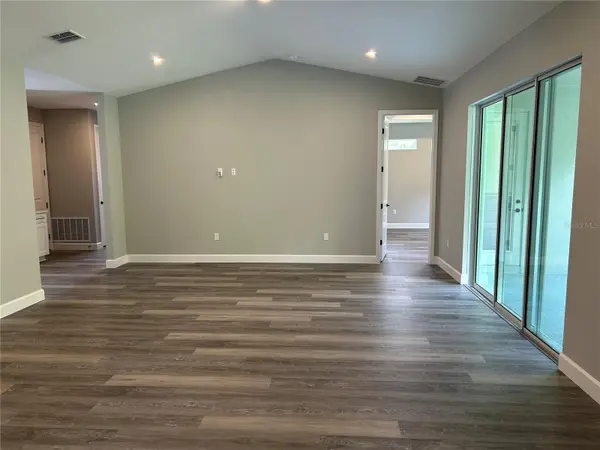 8038 N VOYAGER DR, Dunnellon, FL 34433