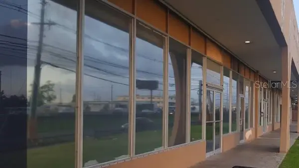 PR 190 int PONTEZUELA AVE, Carolina, PR 00983