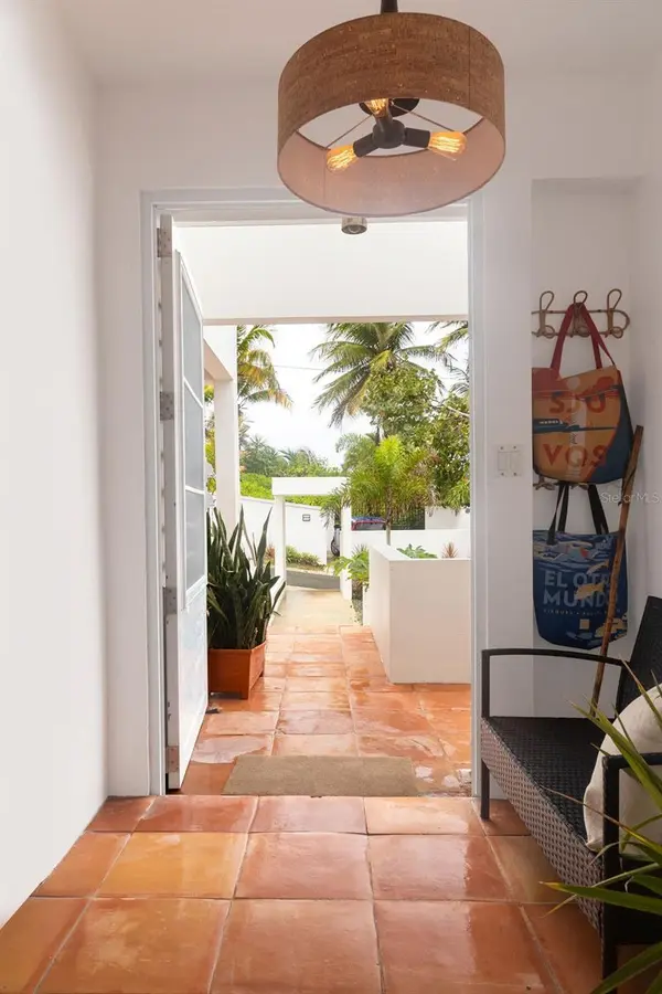 296 BRAVOS DE BOSTON, Vieques, PR 00765