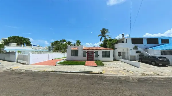 2058 ESPAÑA ST, San Juan, PR 00911
