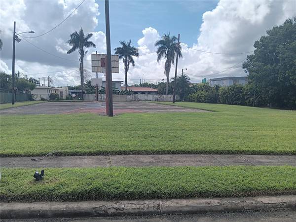 URB. TERALINDA CALLE TOLEDO ##6, Caguas, PR 00725