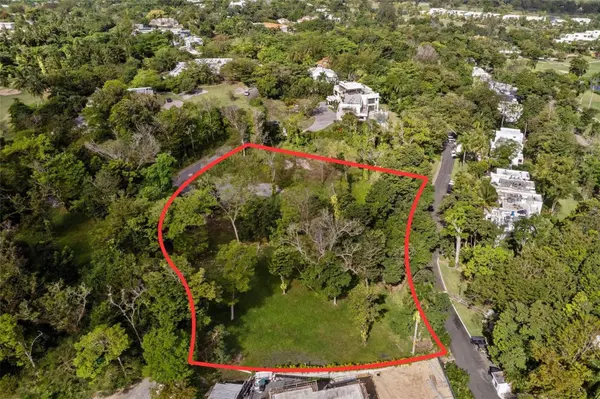 #8 VILLA DORADO ESTATES, Dorado, PR 00646