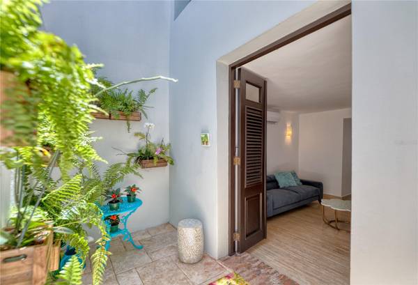 203 FORTALEZA ST #4, San Juan, PR 00901