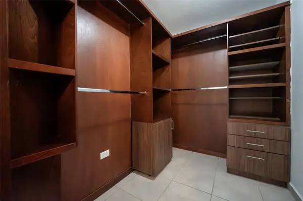 70 CONDOMINIO ALAMANDA OESTE #5172, Guaynabo, PR 00969