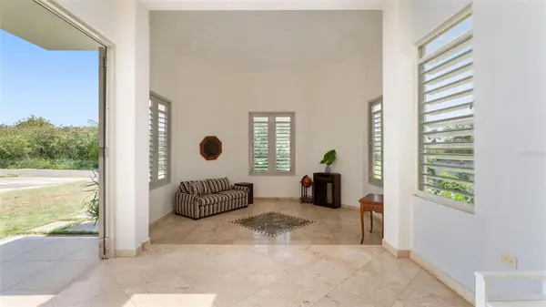 1960 OCEANIA, Isabela, PR 00662