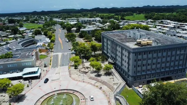Bo. Pueblo C. PEDRO ARZUAGA, Carolina, PR 00985