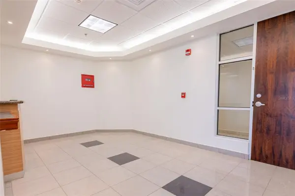 995 METRO MEDICAL CENTER CLL REV DOM MARRERO, Bayamon, PR 00959