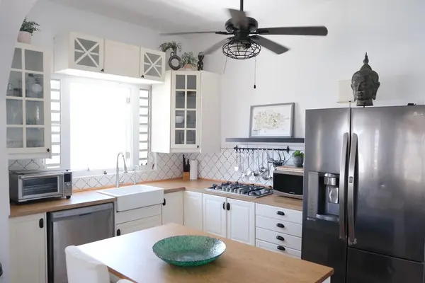 200 SOL ST. #PH-D1, Old San Juan, PR 00901