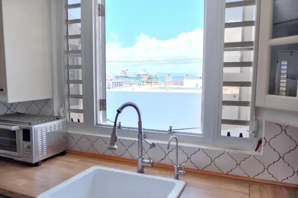 200 SOL ST. #PH-D1, Old San Juan, PR 00901