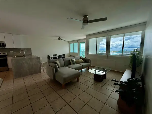 96QJ+3RG CLL LAS COLINAS #301, Rio Grande, PR 00745