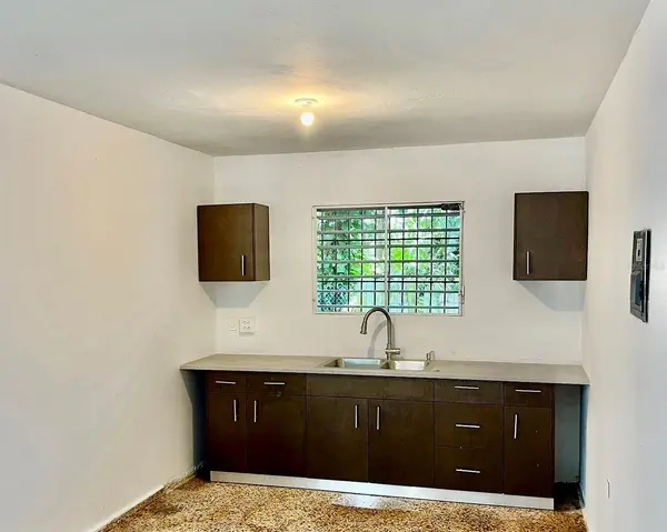 Clavel 133E Bo. Ingenio CLAVEL 133E BARRIO INGENIO, Toa Baja, PR 00949