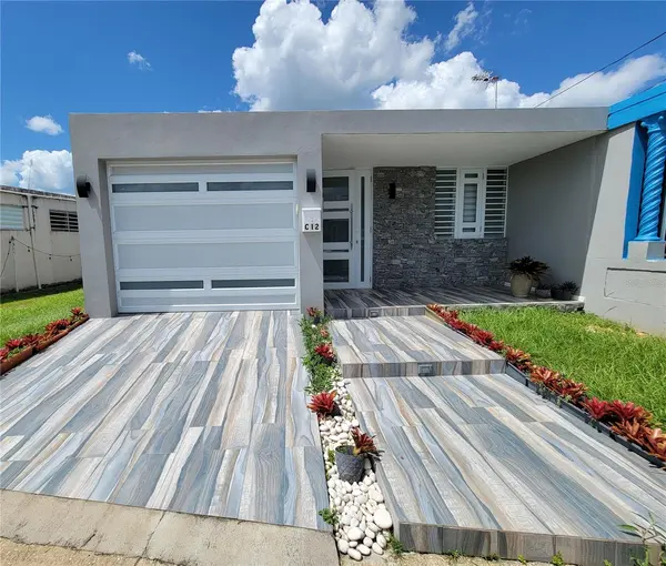 7 TRINTARIAS ST., JARDINES DE DORADO DEV. #C-12, Dorado, PR 00646