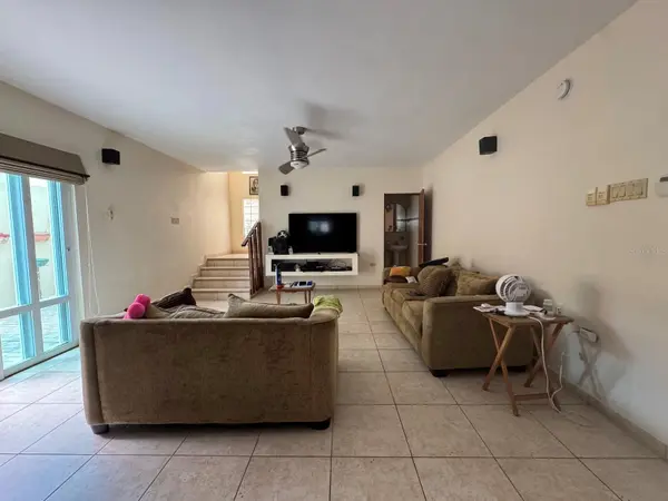 2 B-15 URB. ALTURAS DE MONTE BRISAS, Gurabo, PR 00778