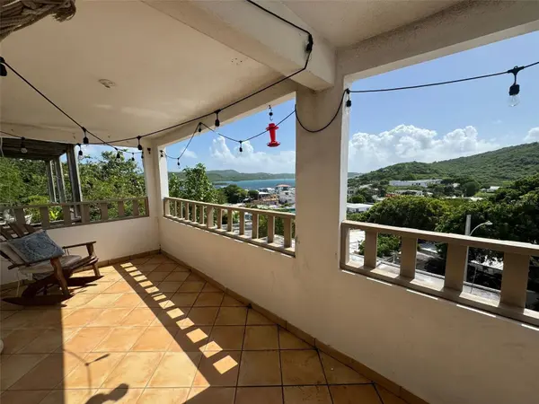 27 WILLIAM FONT STREET, Culebra, PR 00775