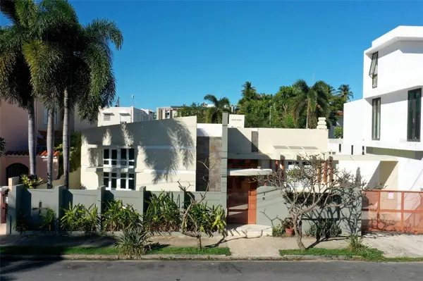 2003 ESPANA, San Juan, PR 00911