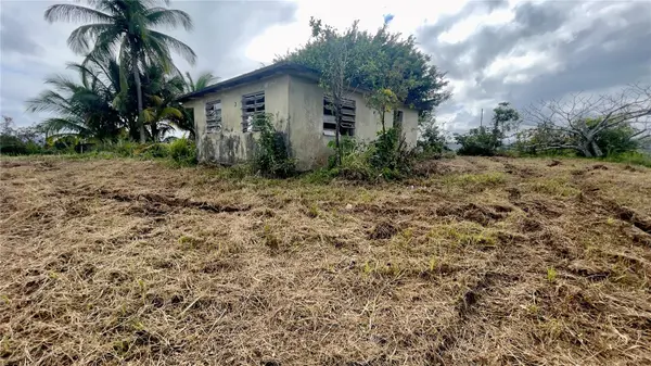 908 st BARRIO TEJAS, Yabucoa, PR 00767